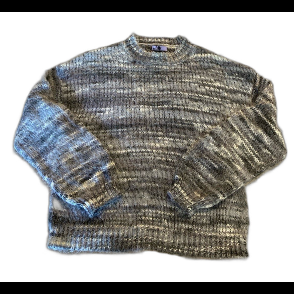 Vylette Sweater Crewneck Sz Large Gray Striped‎ Fuzzy Loose Knit Silver Thread